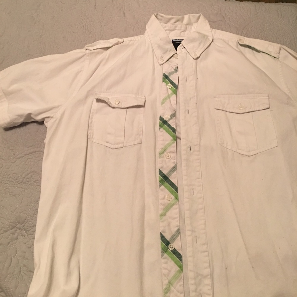 Men’s White‎ jean shirt size XL